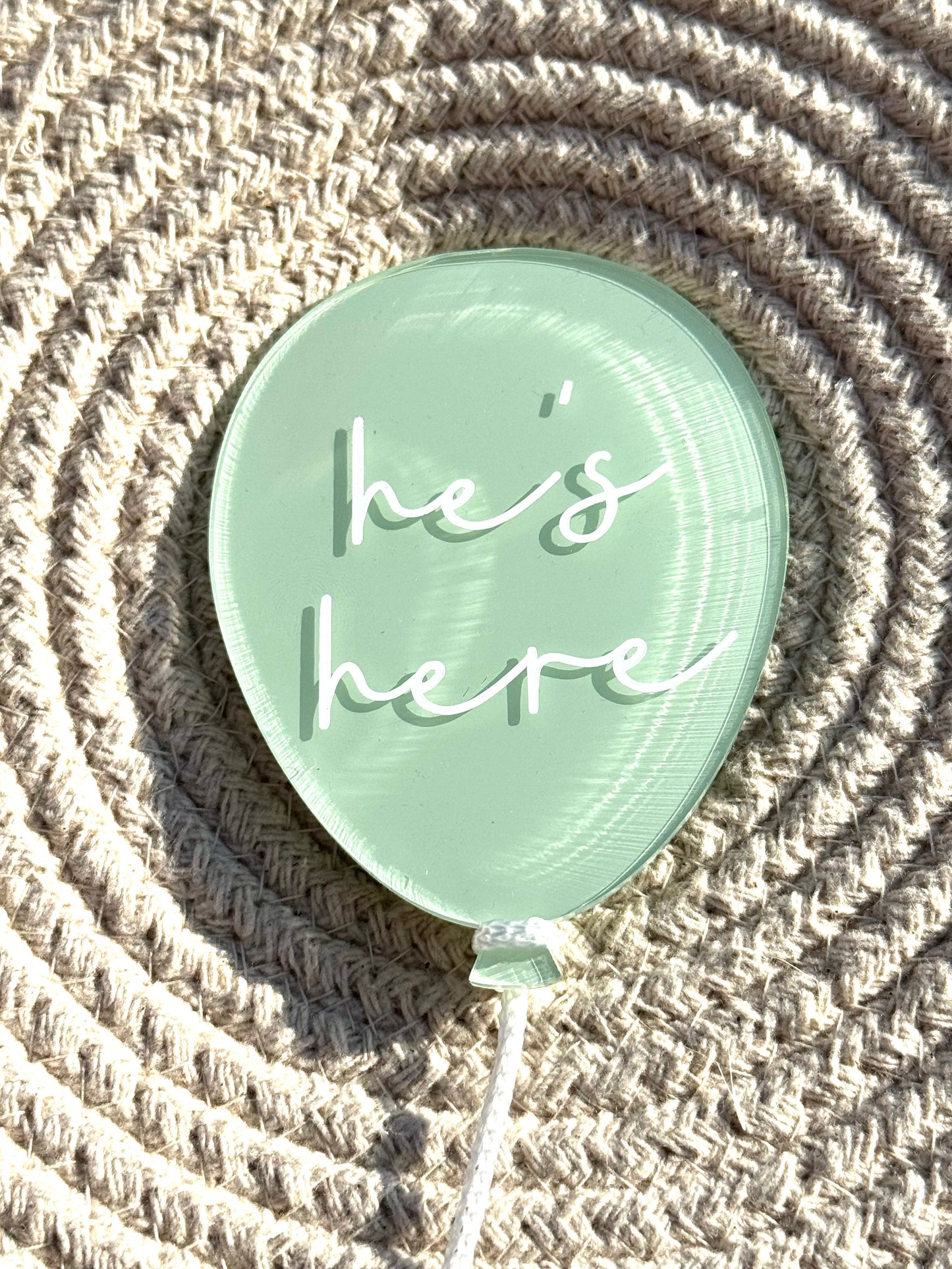 Baby Plaque - he/she’s here Balloon plaque